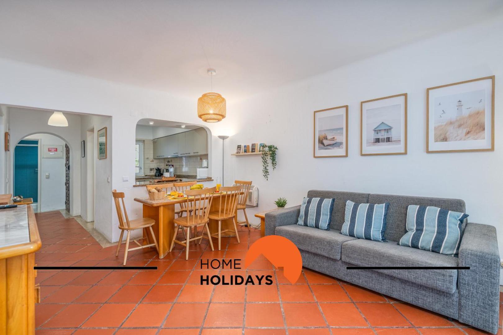 #250 264 By Holidays Appartement *